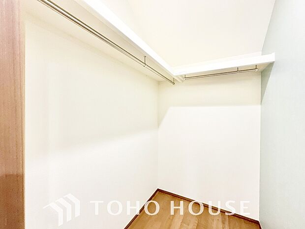 たっぷりと荷物が入るよう、ウォークインクローゼットを完備いたしました。