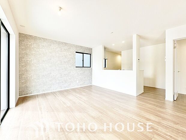 家は、ただ生活する場ではなく、笑顔の毎日、安らぎの日々のために、暮らしを愉しく、快適にする場所。