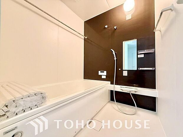 一日の疲れを癒すための心地よいバスタイムを演出する浴室はゆとりあるサイズを採用。