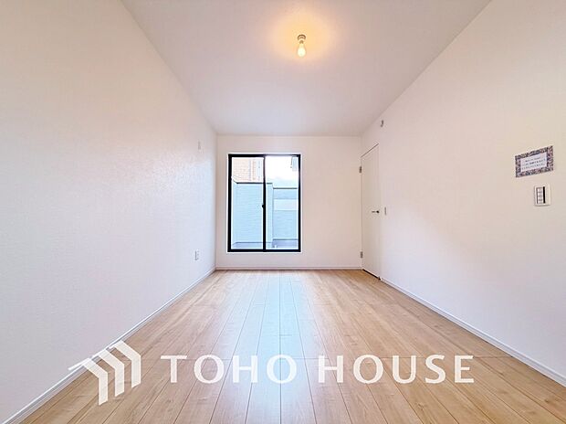 白を基調とした室内は、明るい住空間を造り出すだけでなく、清潔感をもたらしてくれます。