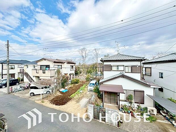 その豊かな眺望にふさわしい空間には、通風・採光にも優れ、心地よい光と風があふれています。