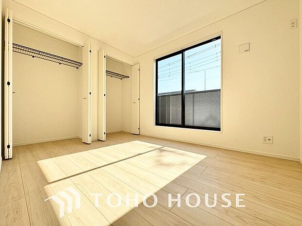 白を基調とした室内は、明るい住空間を造り出すだけでなく、清潔感をもたらしてくれます。