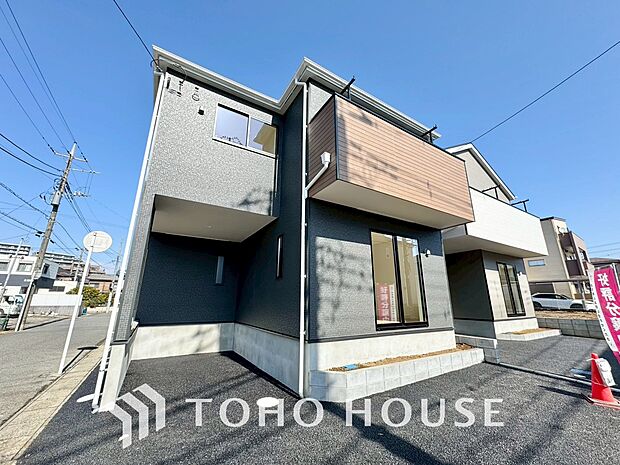 マンションとは違う敷地内駐車。ご主人様のお車のお手入れにも気合が入りますね。