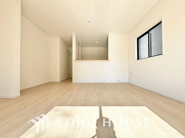 家族皆が集まる場所だからこそ、一番明るく使い勝手のいい空間に仕上げております。