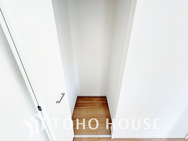 少しでも空いているスペースを収納にすることで、無駄のない空間を演出しております。