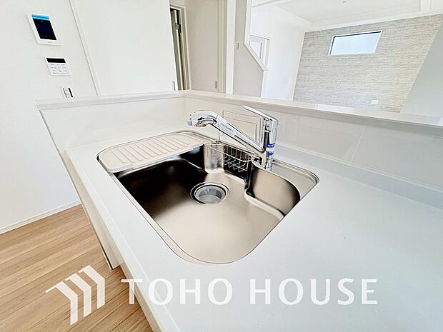 クリアな水が毎日使え、見た目にもスマートな浄水器一体型。お米を炊いたりする際には浄水機能をつかうこともできて、人気の商品です。