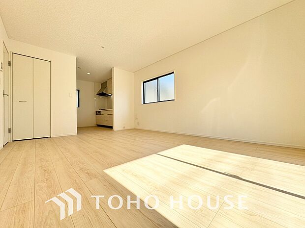 家族皆が集まる場所だからこそ、一番明るく使い勝手のいい空間に仕上げております。