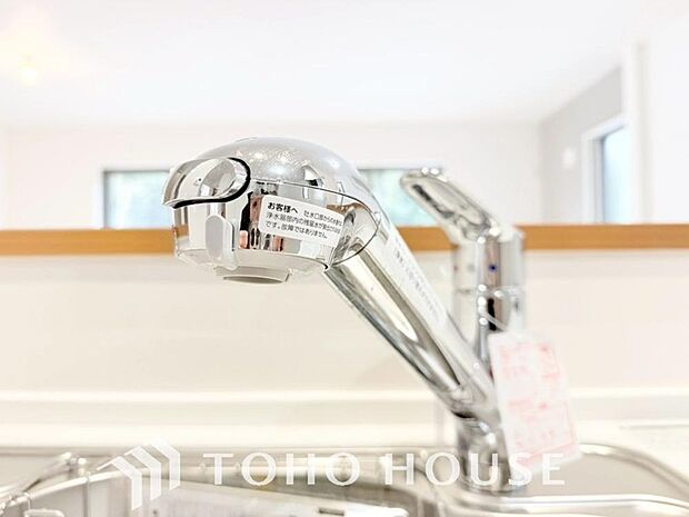 浄水と原水をボタン一つで切り替えられる浄水器一体型水洗。近年主流になりつつある人気の設備です。