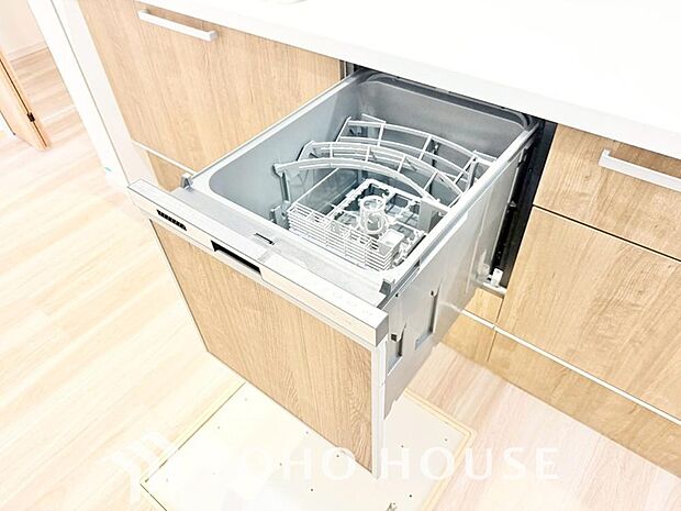 食洗機は家事の時間を短くできることがメリット。ビルトインタイプはキッチンをすっきりとみせてくれます。