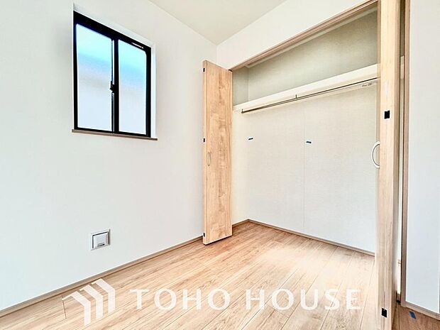 少しでも空いているスペースを収納にすることで、無駄のない空間を演出しております。