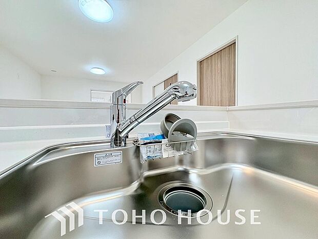 クリアな水が毎日使え、見た目にもスマートな浄水器一体型。お米を炊いたりする際には浄水機能をつかうこともできて、人気の商品です。