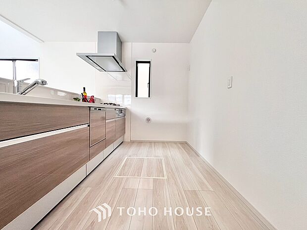 広々としたキッチンスペースで快適に作業ができると、毎日のお料理もより一層楽しく取り組めそうですね。