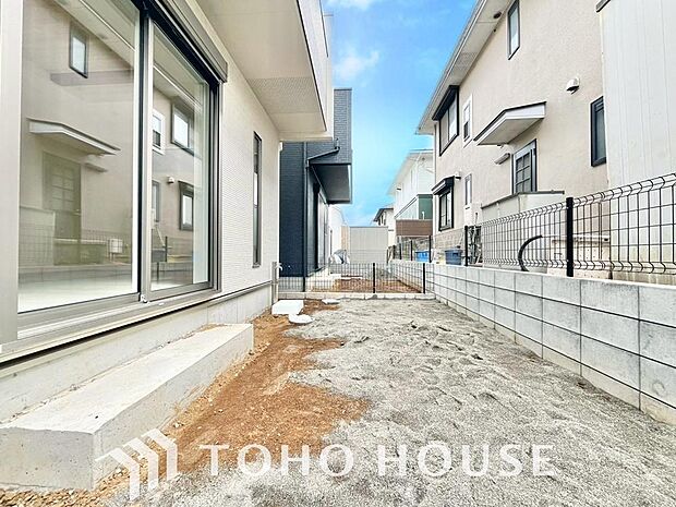 めまぐるしく過ぎ行く日々の中で、休息と癒しを提供してくれる空の下のプライベート空間があります。