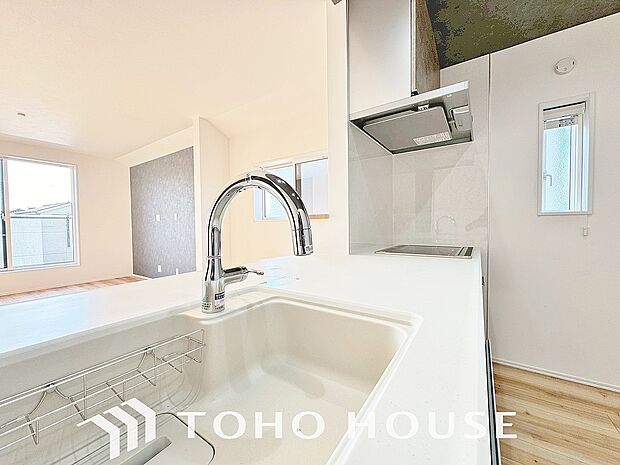 浄水と原水をボタン一つで切り替えられる浄水器一体型水洗。近年主流になりつつある人気の設備です。