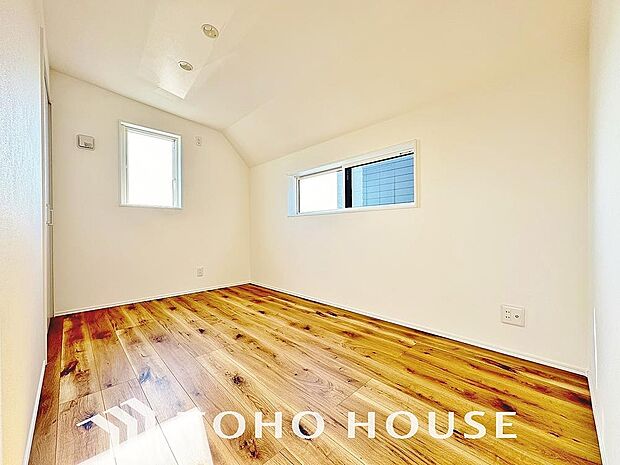 お子様の心と身体を見守る子供部屋として、小さな自立心を育むお部屋作りを見越してご覧下さい。