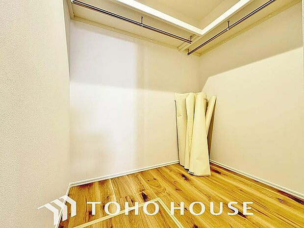 たっぷりと荷物を入るよう広々としたウォークインクローゼットを完備、使い勝手の良さを追求しております。