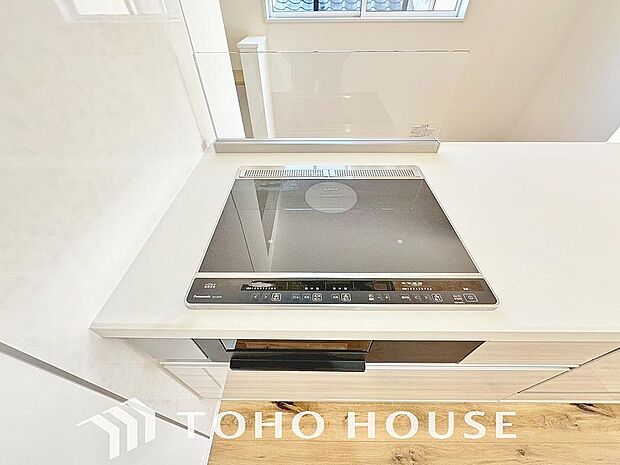 火を使わないので、吹きこぼれによる立ち消えの心配もなく、上昇気流も少ないので油の飛び散りが抑える事が出来ます。