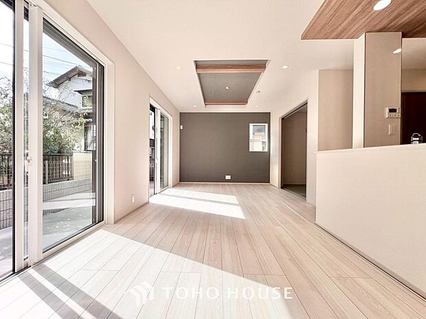 造りこんだ空間演出の妙が生み出す光と質のハーモニーはこの住宅のクオリティの良さを実感させてくれます。