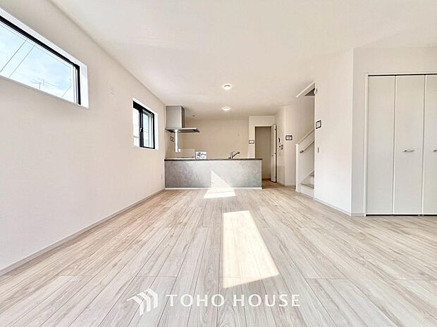 造りこんだ空間演出の妙が生み出す光と質のハーモニーはこの住宅のクオリティの良さを実感させてくれます。