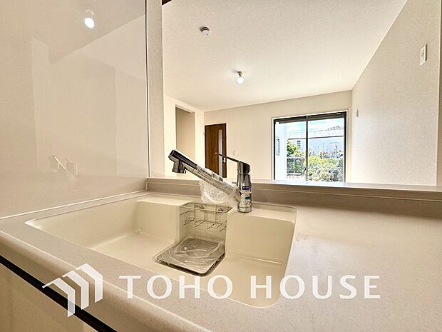 浄水と原水をボタン一つで切り替えられる浄水器一体型水洗。近年主流になりつつある人気の設備です。