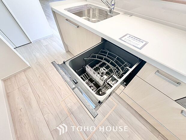 通常の手洗いでは使用出来ないほど高温のお湯や高圧水流を使うことにより汚れを効果的に落とすことができる。