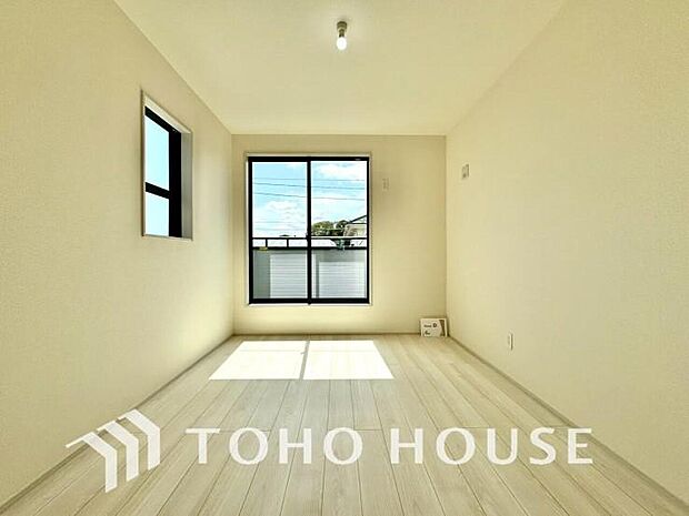 心と体をゆったりと安らげる主寝室。寝室のゆとりが大きい分だけ、暮らしの安らぎは深まります。