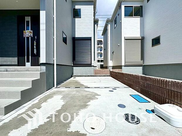 自転車やバイクなど、ゆとりのある敷地で置き場所に困ることはないでしょう。