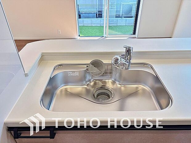 浄水と原水をボタン一つで切り替えられる浄水器一体型水洗。近年主流になりつつある人気の設備です。