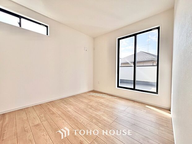 心と体をゆったりと安らげる主寝室。寝室のゆとりが大きい分だけ、暮らしの安らぎは深まります。