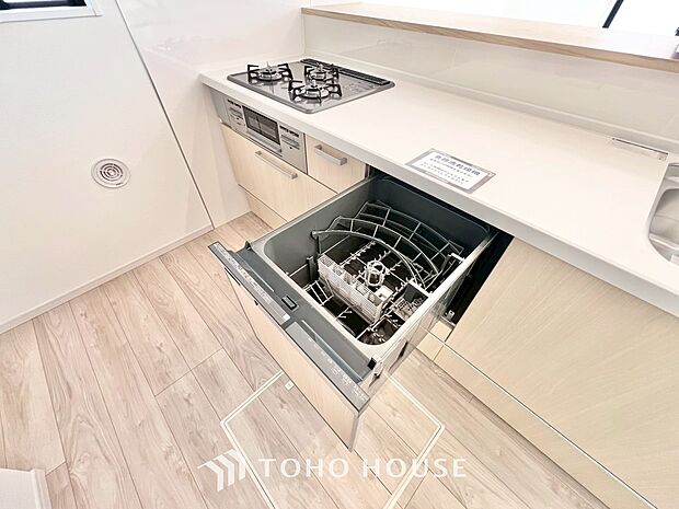食洗機は家事の時間を短くできることがメリット。ビルトインタイプはキッチンをすっきりとみせてくれます。