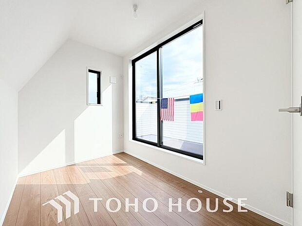 生活感を感じない空間では落ち着く事はできません。絶妙な雰囲気、配色、素材感を意識してコーディネート。