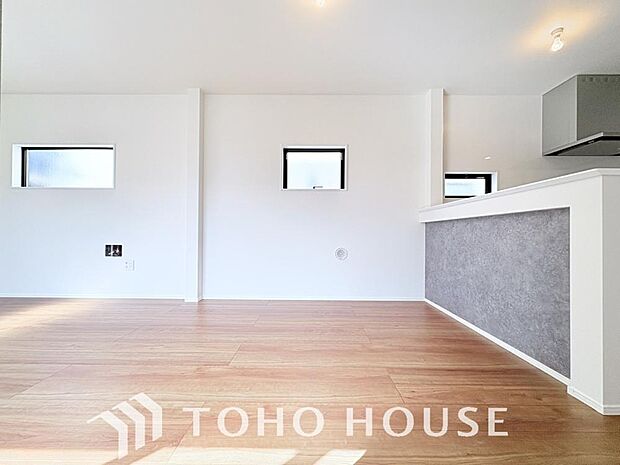 造りこんだ空間演出の妙が生み出す光と質のハーモニーはこの住宅のクオリティの良さを実感させてくれます。