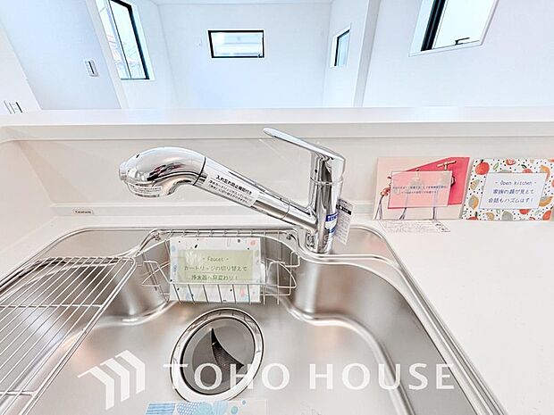 クリアな水が毎日使え、見た目にもスマートな浄水器一体型。お米を炊いたりする際には浄水機能をつかうこともできて、人気の商品です。