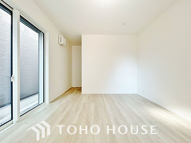 お子様の心と身体を見守る子供部屋として、小さな自立心を育むお部屋作りを見越してご覧下さい。