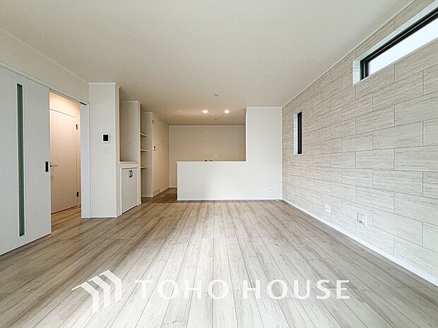 家は、ただ生活する場ではなく、笑顔の毎日、安らぎの日々のために、暮らしを愉しく、快適にする場所。