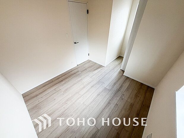 暖色系の照明は、心理的にも落ち着きを得られやすいそうです。