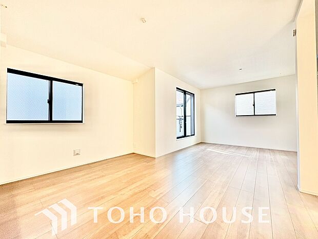 造りこんだ空間演出の妙が生み出す光と質のハーモニーはこの住宅のクオリティの良さを実感させてくれます。