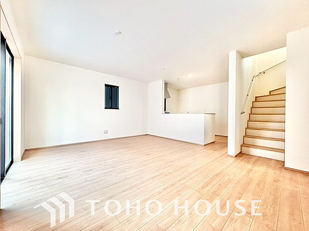 造りこんだ空間演出の妙が生み出す光と質のハーモニーはこの住宅のクオリティの良さを実感させてくれます。