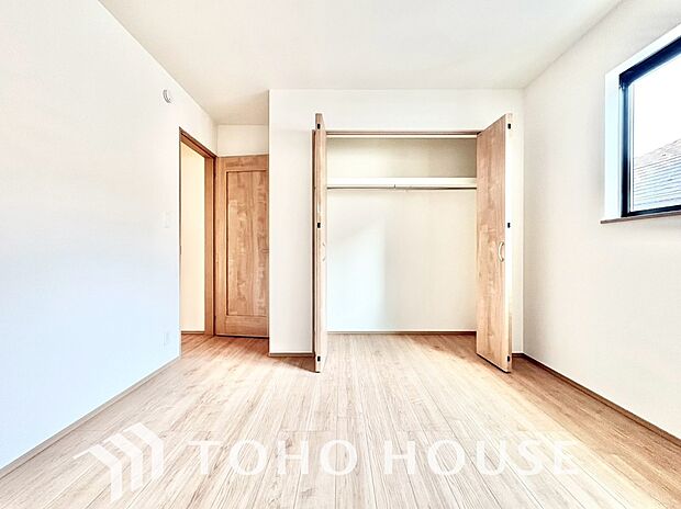 生活感を感じない空間では落ち着く事はできません。絶妙な雰囲気、配色、素材感を意識してコーディネート。