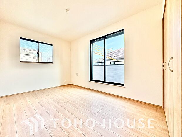 暖色系の照明は、心理的にも落ち着きを得られやすいそうです。