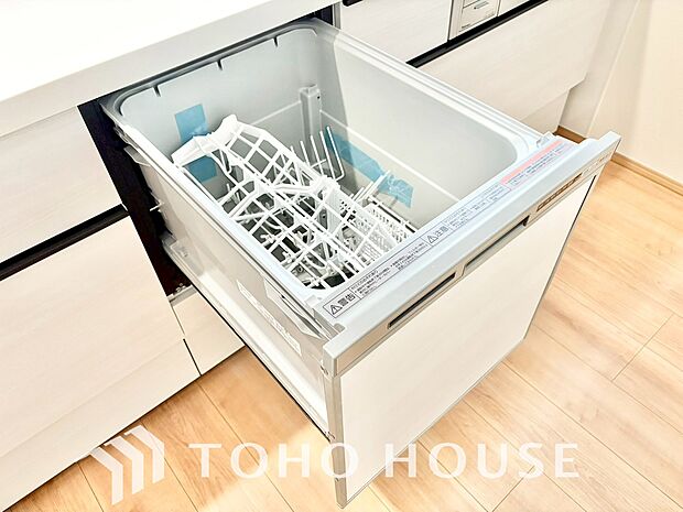 高温水や高圧水流を使う事で効率よく食器洗浄できます。殺菌効果も高いので哺乳瓶等を洗う際にも便利です。