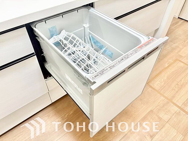 高温水や高圧水流を使う事で効率よく食器洗浄できます。殺菌効果も高いので哺乳瓶等を洗う際にも便利です。