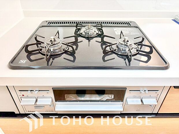 毎日料理をする、料理が好き、家族が多くて量を作る必要がある、等の方々にとっては必須の3口コンロ。