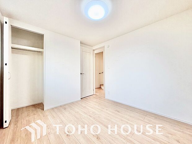 生活感を感じない空間では落ち着く事はできません。絶妙な雰囲気、配色、素材感を意識してコーディネート。