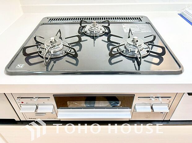 毎日料理をする、料理が好き、家族が多くて量を作る必要がある、等の方々にとっては必須の3口コンロ。