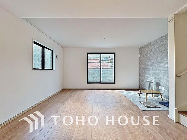 ホワイトナチュラルのテイストが、自然体で過ごせる心地良さ生み出しています。