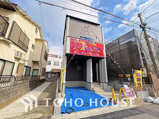 陽光に愛され、家族に包まれた本邸宅は、どんなに月日が経ってもオンリーワンに輝き続けます。