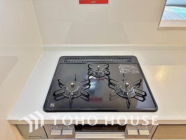 毎日料理をする、料理が好き、家族が多くて量を作る必要がある、等の方々にとっては必須の3口コンロ。