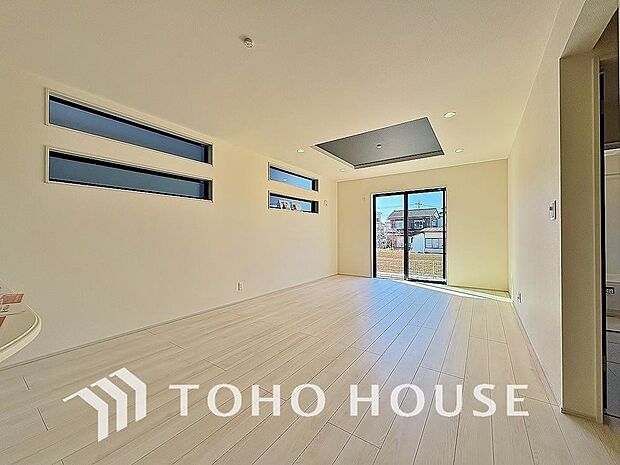 造りこんだ空間演出の妙が生み出す光と質のハーモニーはこの住宅のクオリティの良さを実感させてくれます。