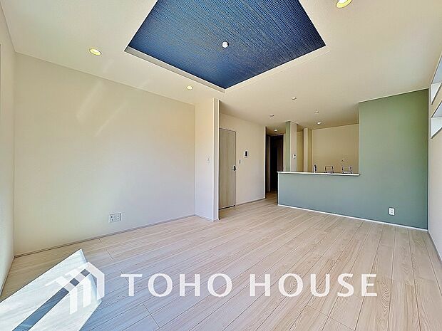 家は、ただ生活する場ではなく、笑顔の毎日、安らぎの日々のために、暮らしを愉しく、快適にする場所。